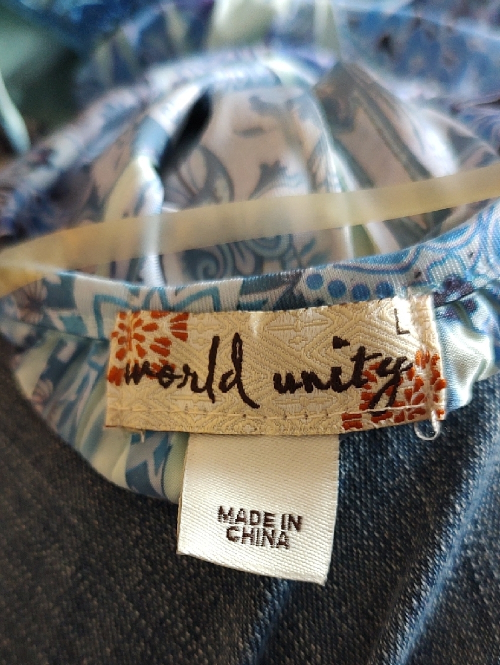 FIRST OFFER! Blue Patterned V-Neck Women’s Top - Picture 3 of 6